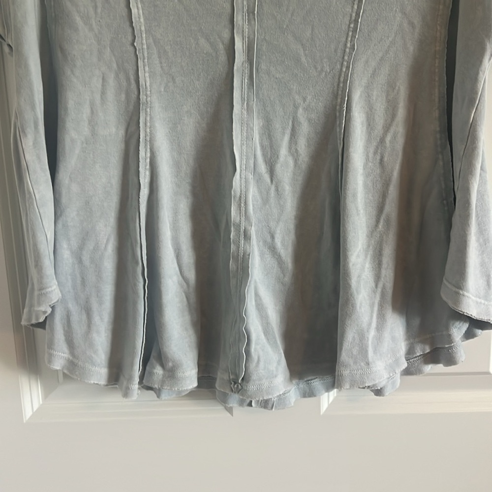 altar'd state size XS Light blue V-Neck T-shirt - Picture 4 of 7